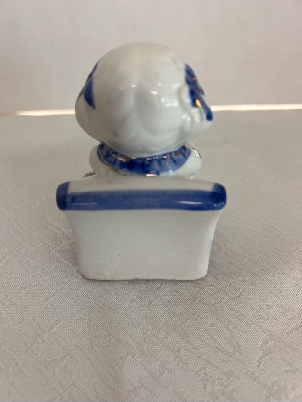 2 Vintage Porcelain Figurines Blue & White Boy w/Dog & Girl w/Cat Collectible - Picture 9 of 11